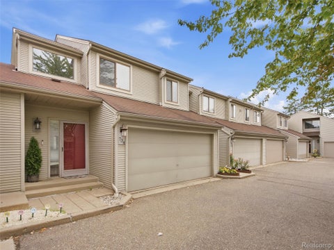 Photo of 734 Hamilton Court, Rochester Hills City, MI 48307 (MLS # 20261076837)
