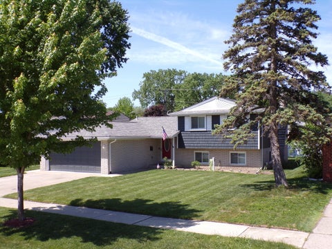 Photo of 31541 Madison Avenue, Madison Heights City, MI 48071 (MLS # 81026027313)