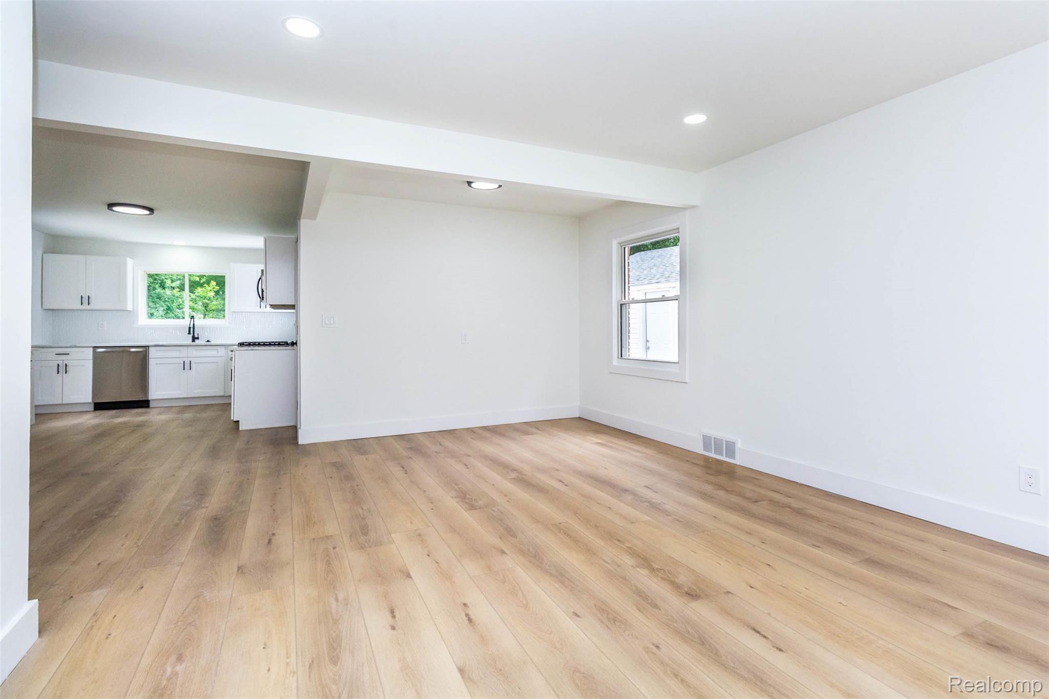 37122 Kellogg Street