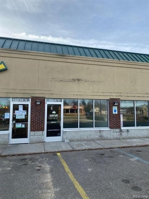 4048 GRANGE HALL Road Unit #B Holly Village MI 48442
