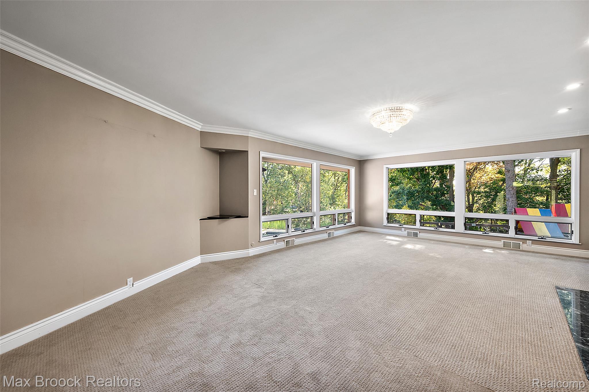 1775 Schoenith Lane