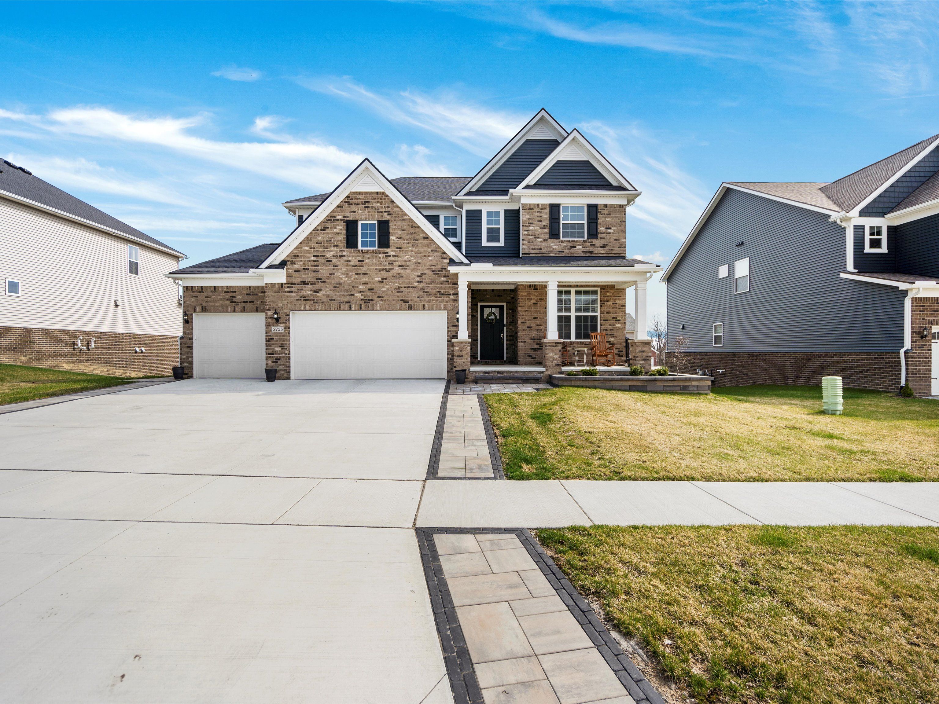 2735 TULIP Way