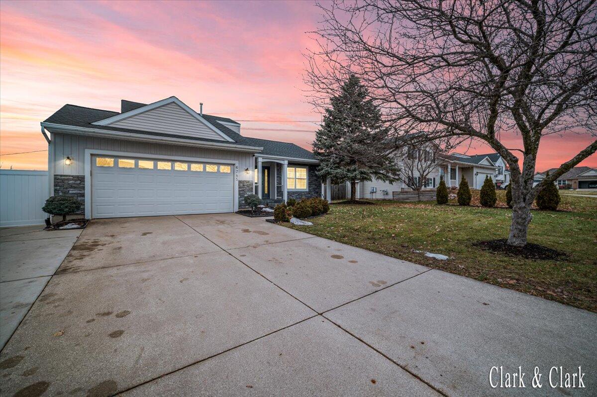 6785 Summerbreeze Drive SE