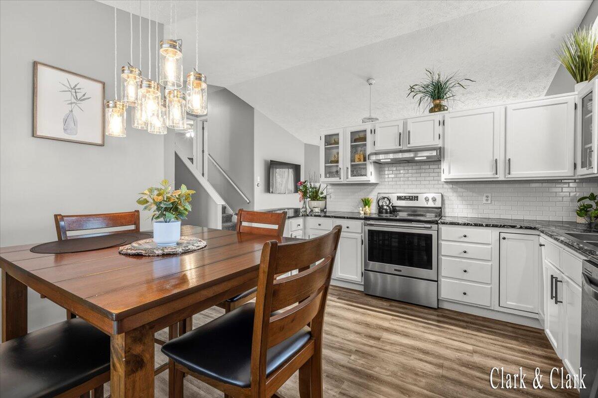 6785 Summerbreeze Drive SE