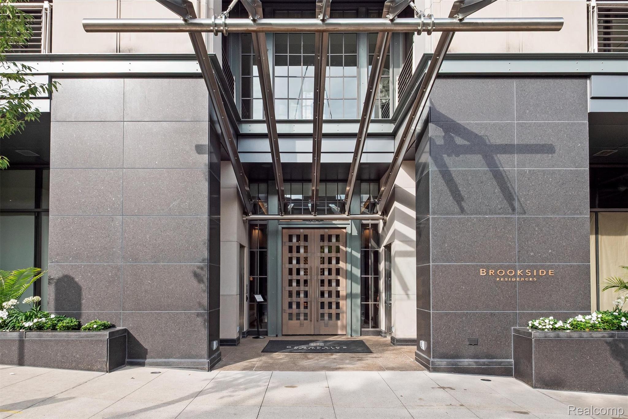 369 N Old Woodward Avenue 207