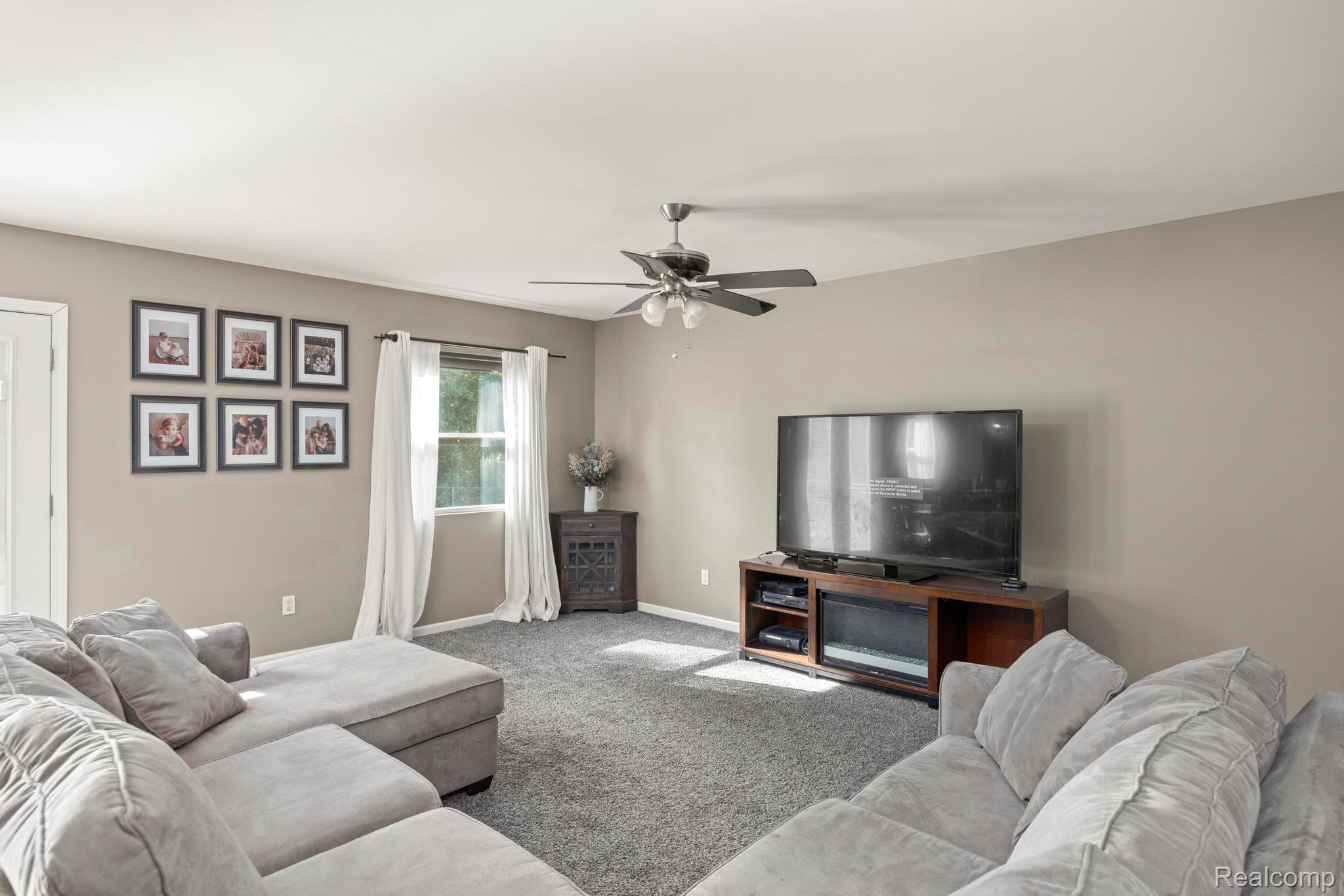 Lapeer City, Michigan 48446, United States, 3 Bedrooms Bedrooms, ,3 BathroomsBathrooms,Residential,Active,198292