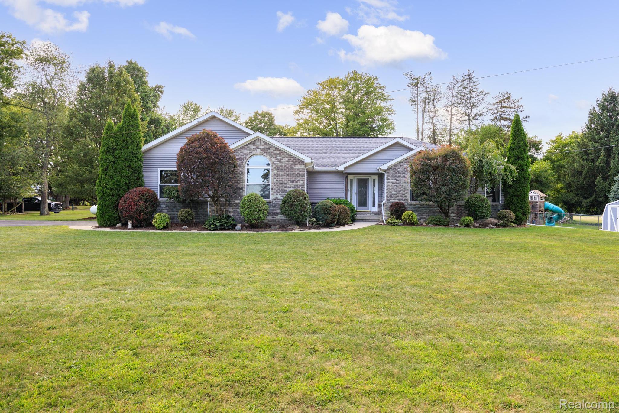 Lapeer City, Michigan 48446, United States, 3 Bedrooms Bedrooms, ,3 BathroomsBathrooms,Residential,Active,198292