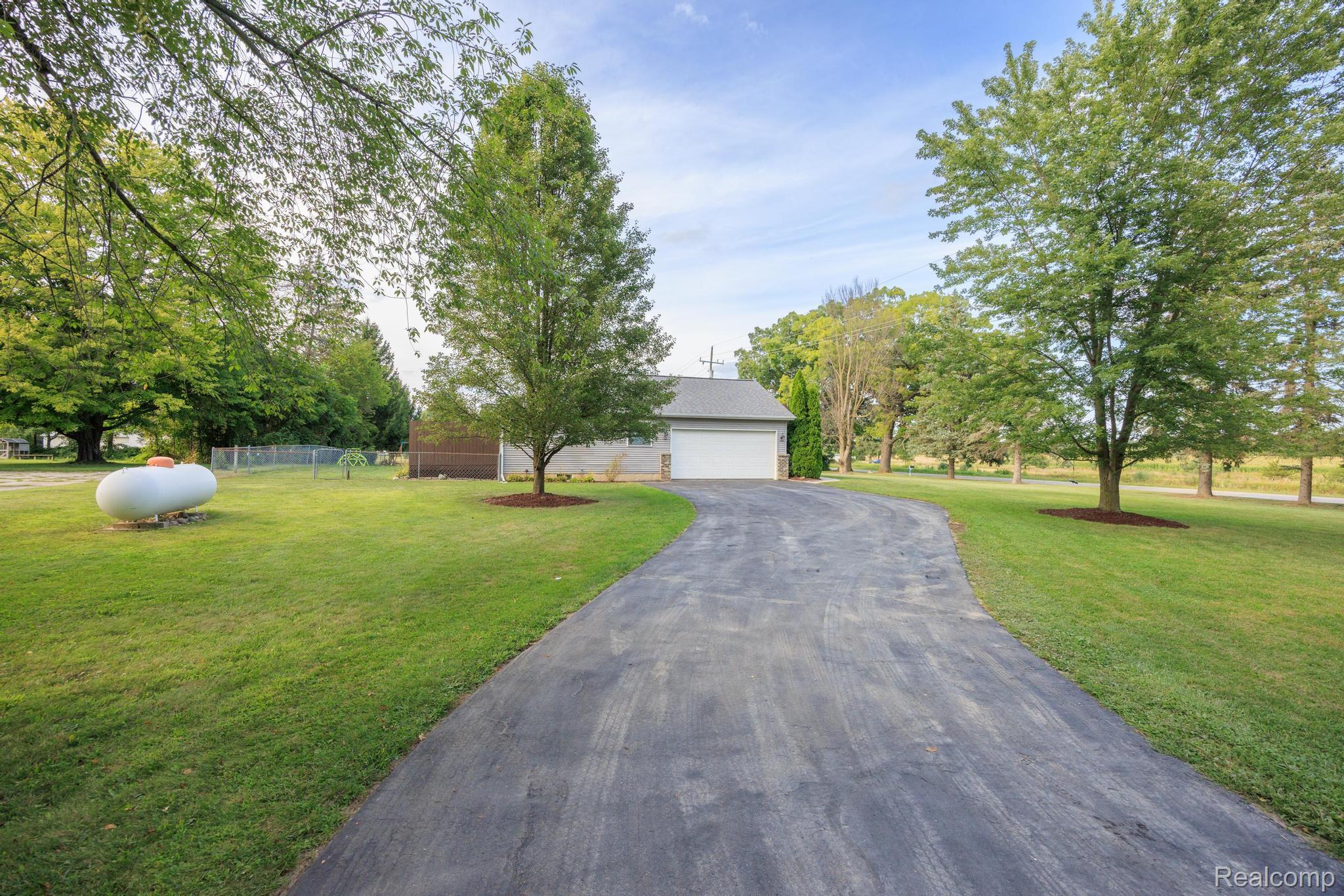 Lapeer City, Michigan 48446, United States, 3 Bedrooms Bedrooms, ,3 BathroomsBathrooms,Residential,Active,198292