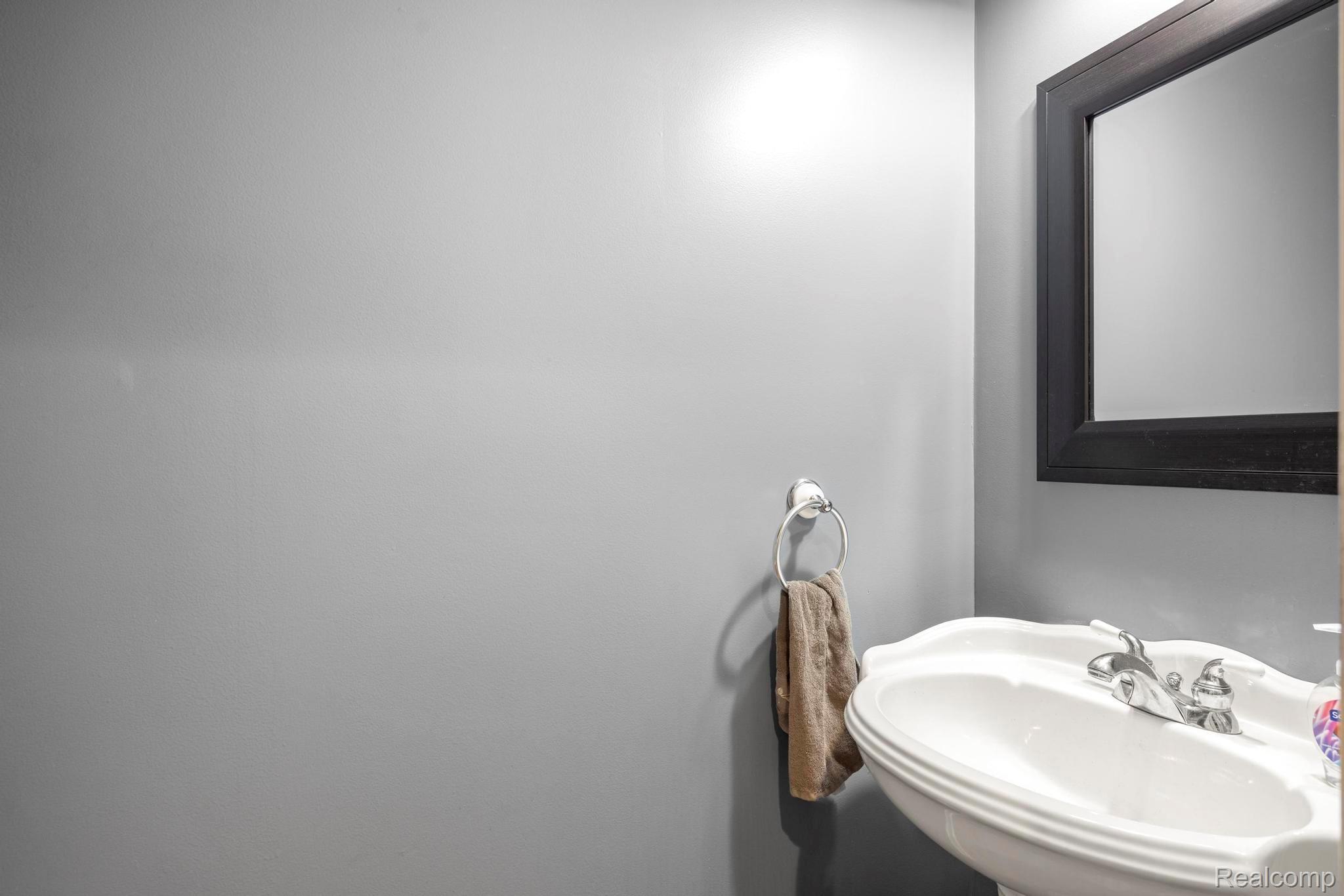 Lapeer City, Michigan 48446, United States, 3 Bedrooms Bedrooms, ,3 BathroomsBathrooms,Residential,Active,198292