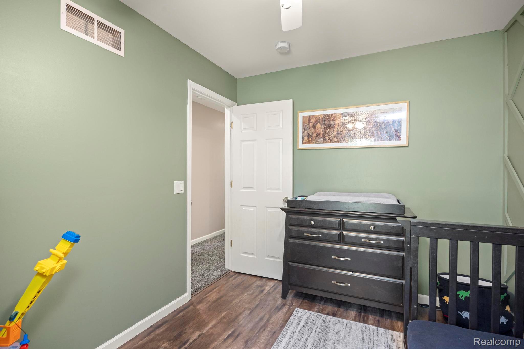 Lapeer City, Michigan 48446, United States, 3 Bedrooms Bedrooms, ,3 BathroomsBathrooms,Residential,Active,198292