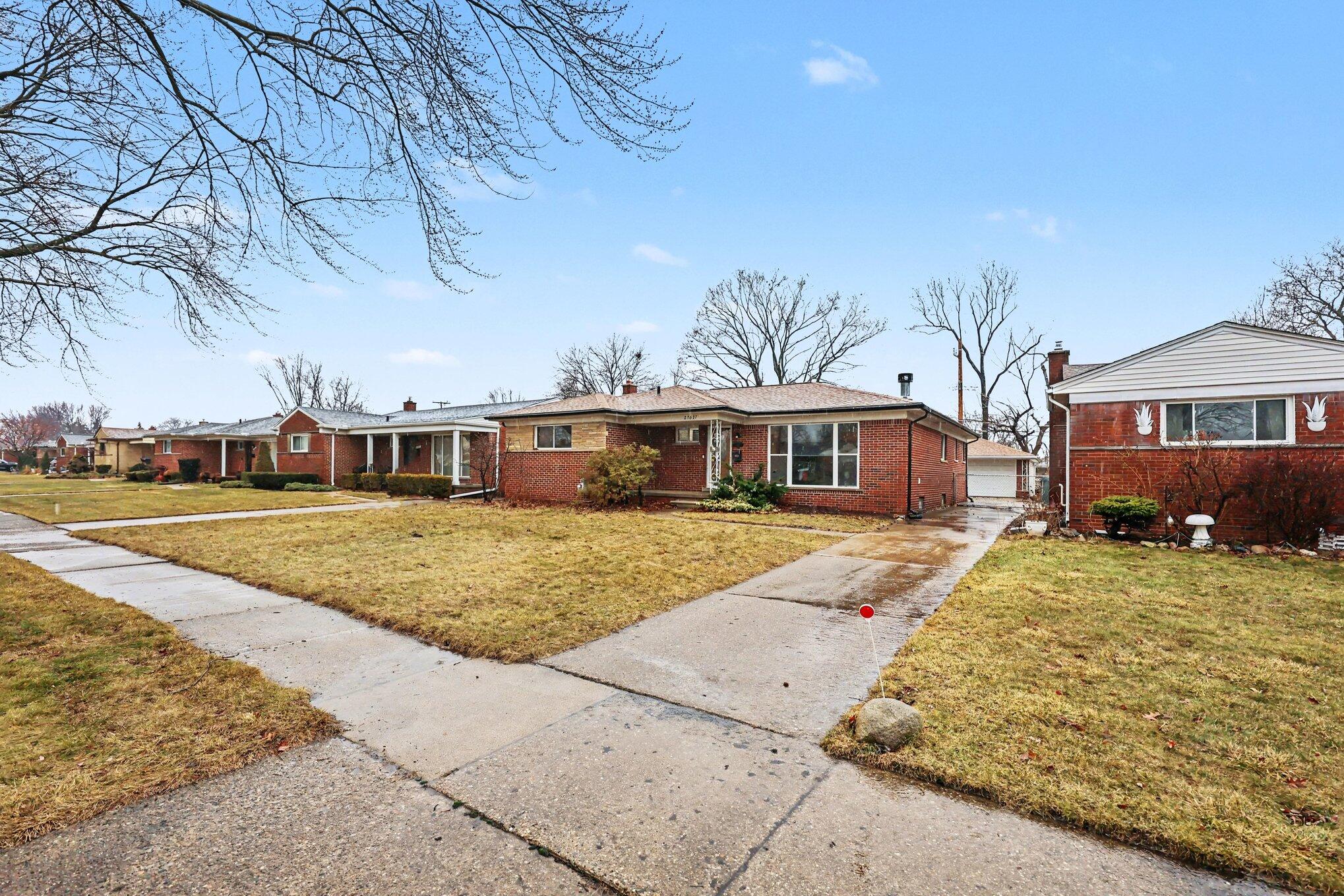 27657 Lorraine Avenue