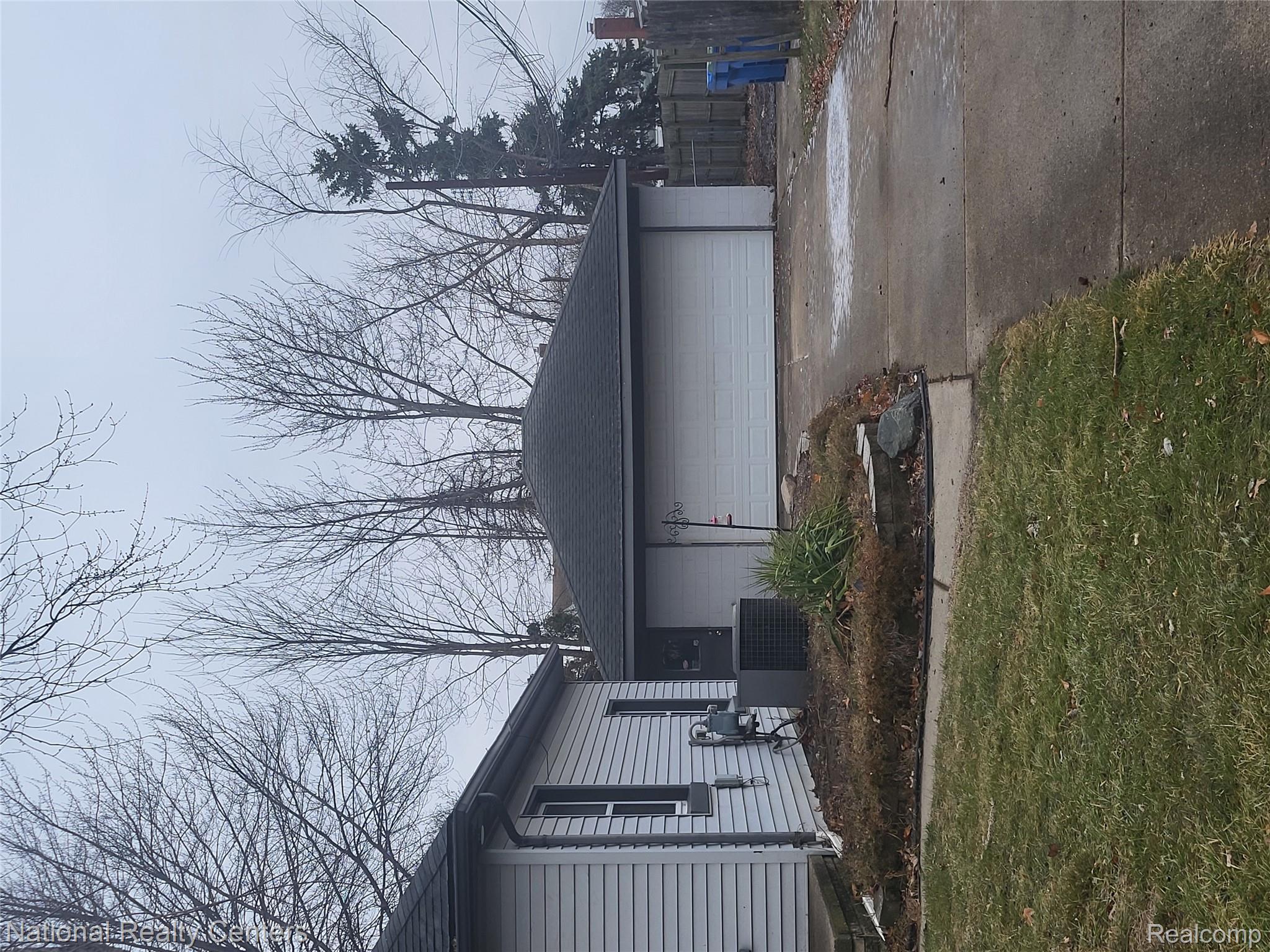 29780 Lorraine Avenue