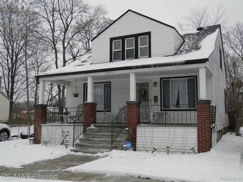 20509 Poinciana Redford Charter Township MI 48240