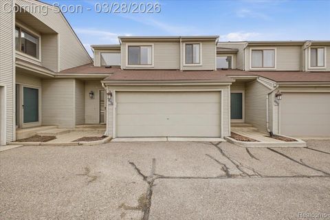 678 Highgate Rochester Hills City MI 48307