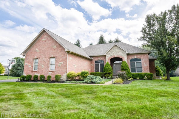 2940 DANA POINTE DR, PINCKNEY, MI 48169 - Image c0efbe058a3931db2c29cd989ce067c3/697178753