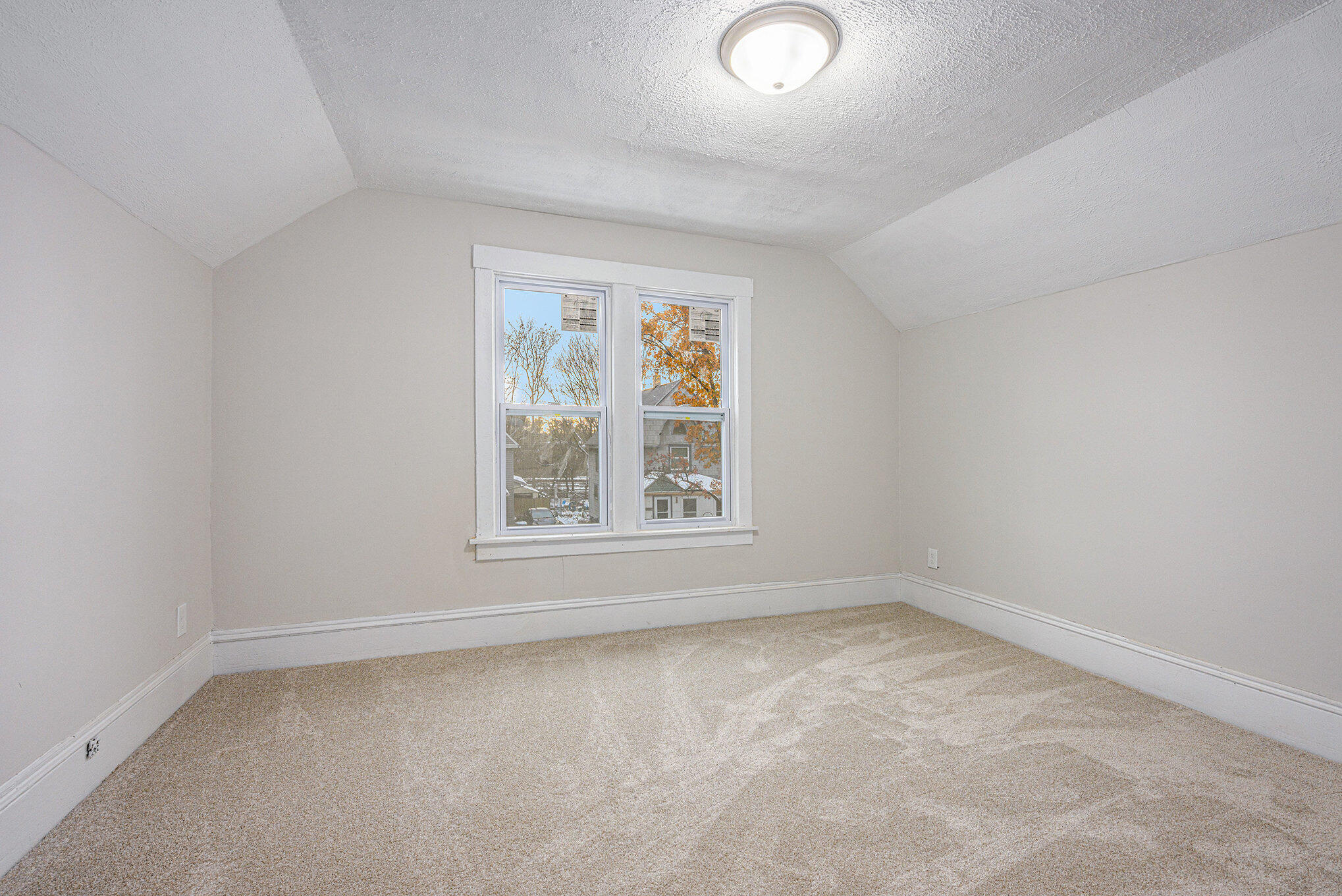 Kalamazoo, Michigan 49048, United States, 3 Bedrooms Bedrooms, ,2 BathroomsBathrooms,Residential,Active,244646