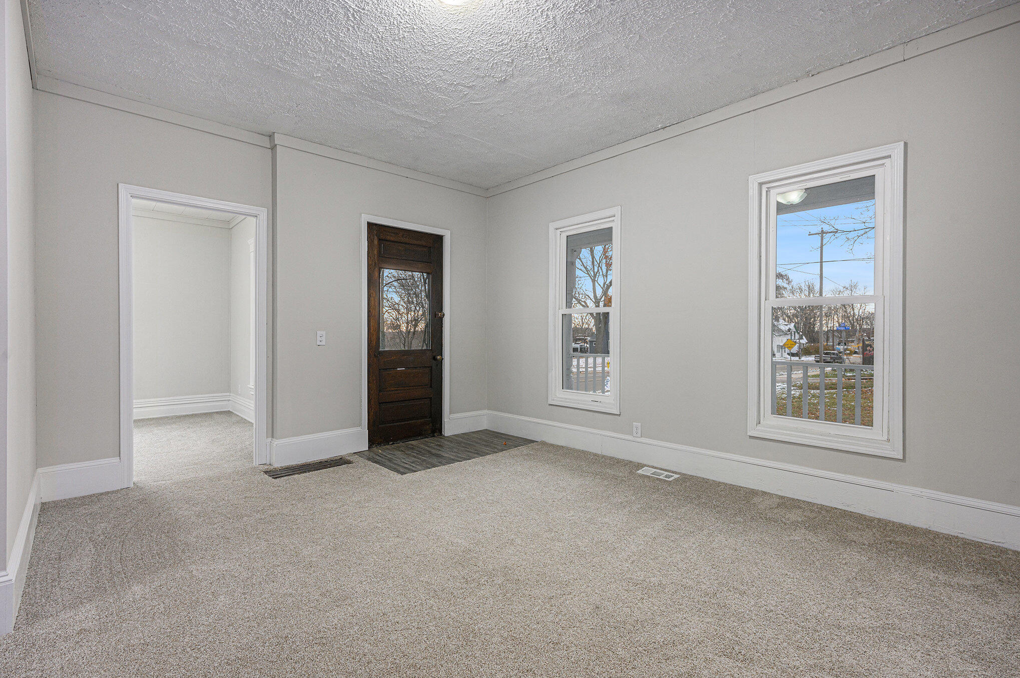 Kalamazoo, Michigan 49048, United States, 3 Bedrooms Bedrooms, ,2 BathroomsBathrooms,Residential,Active,244646