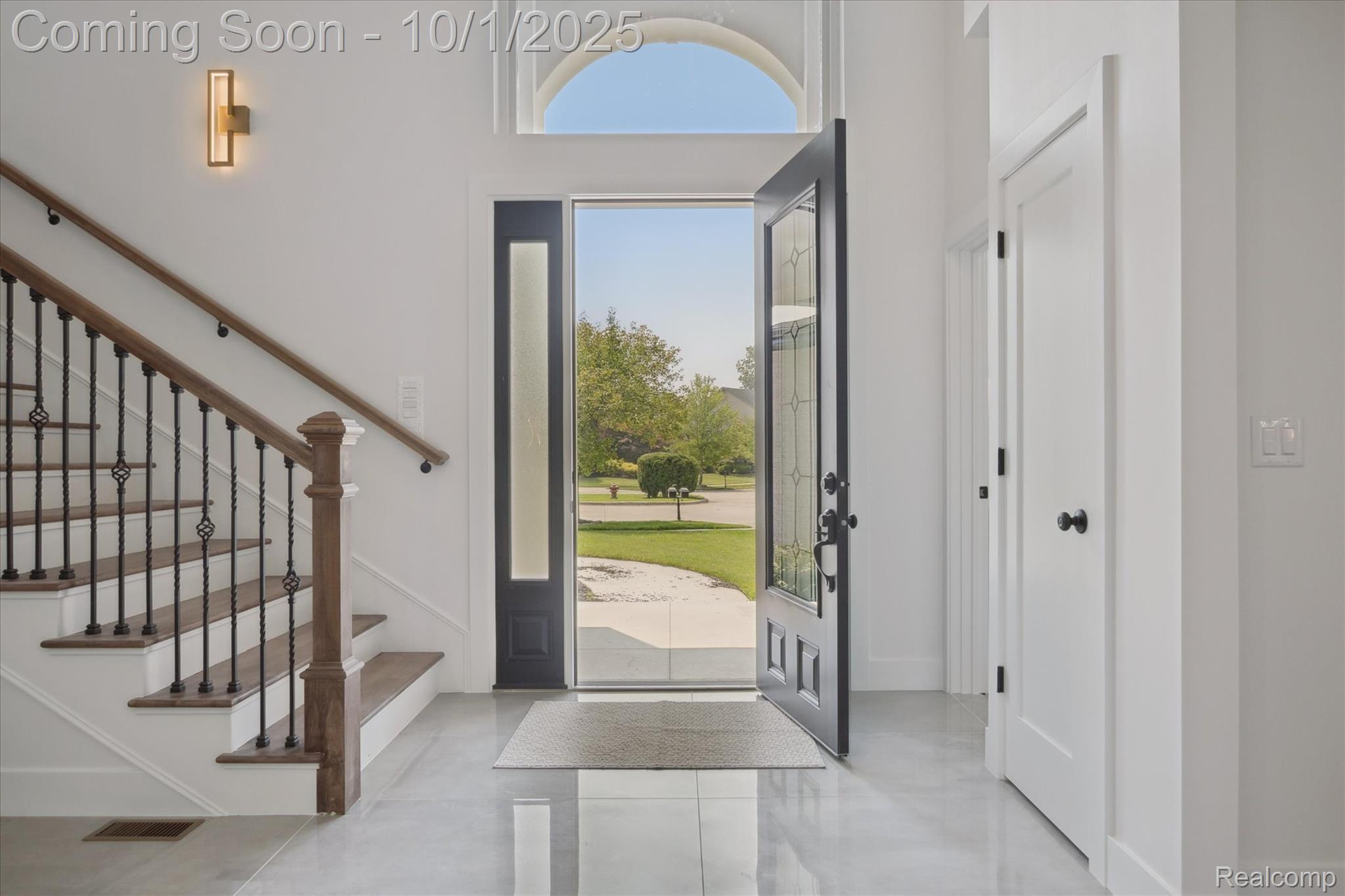 46676 Grand Oak Court