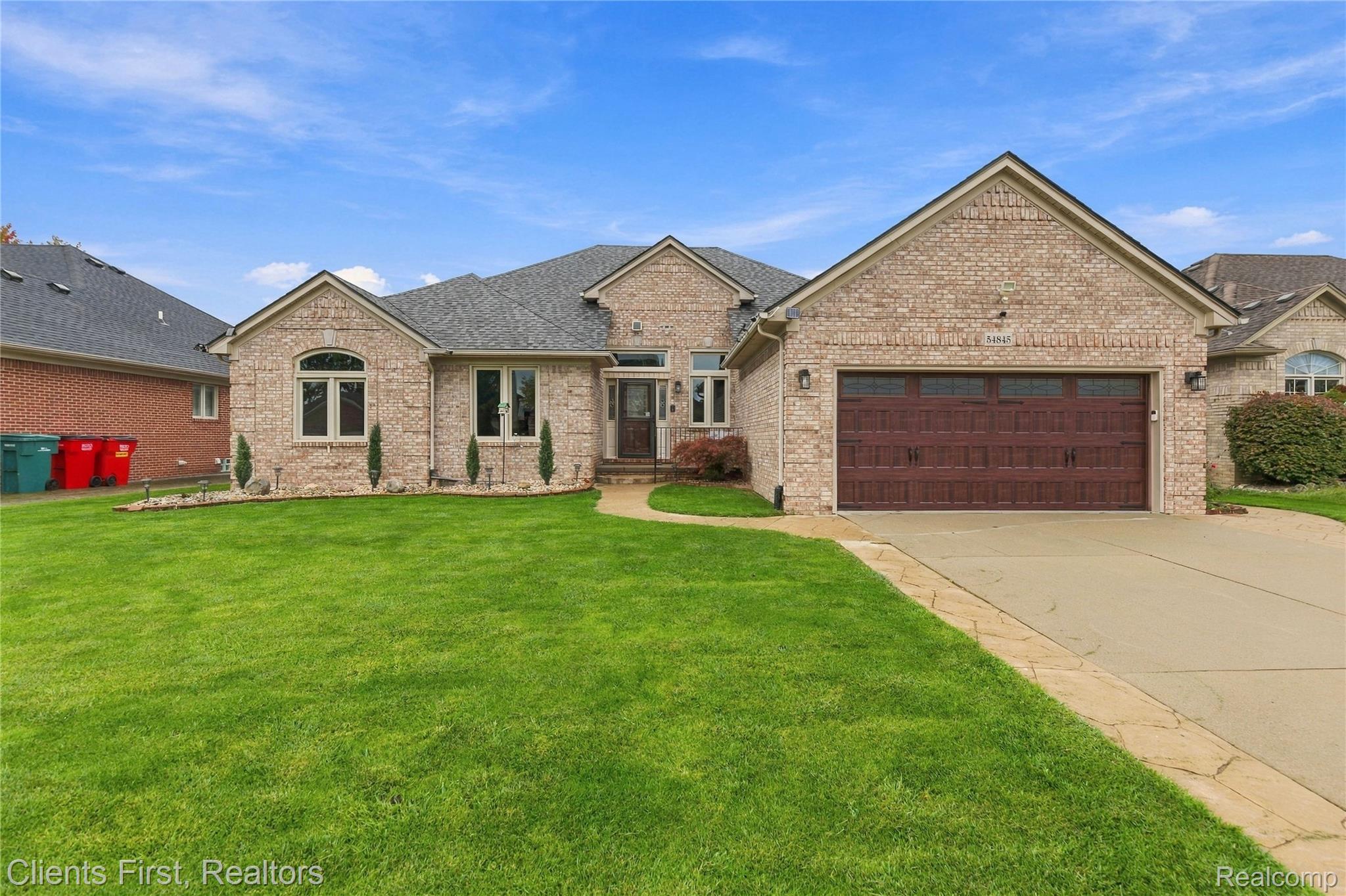 54845 Petunia Drive
