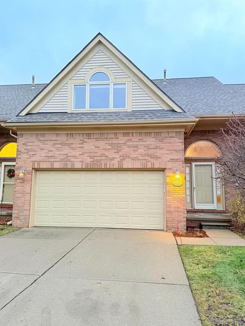 4080 April Lane 21 Sterling Heights City MI 48310