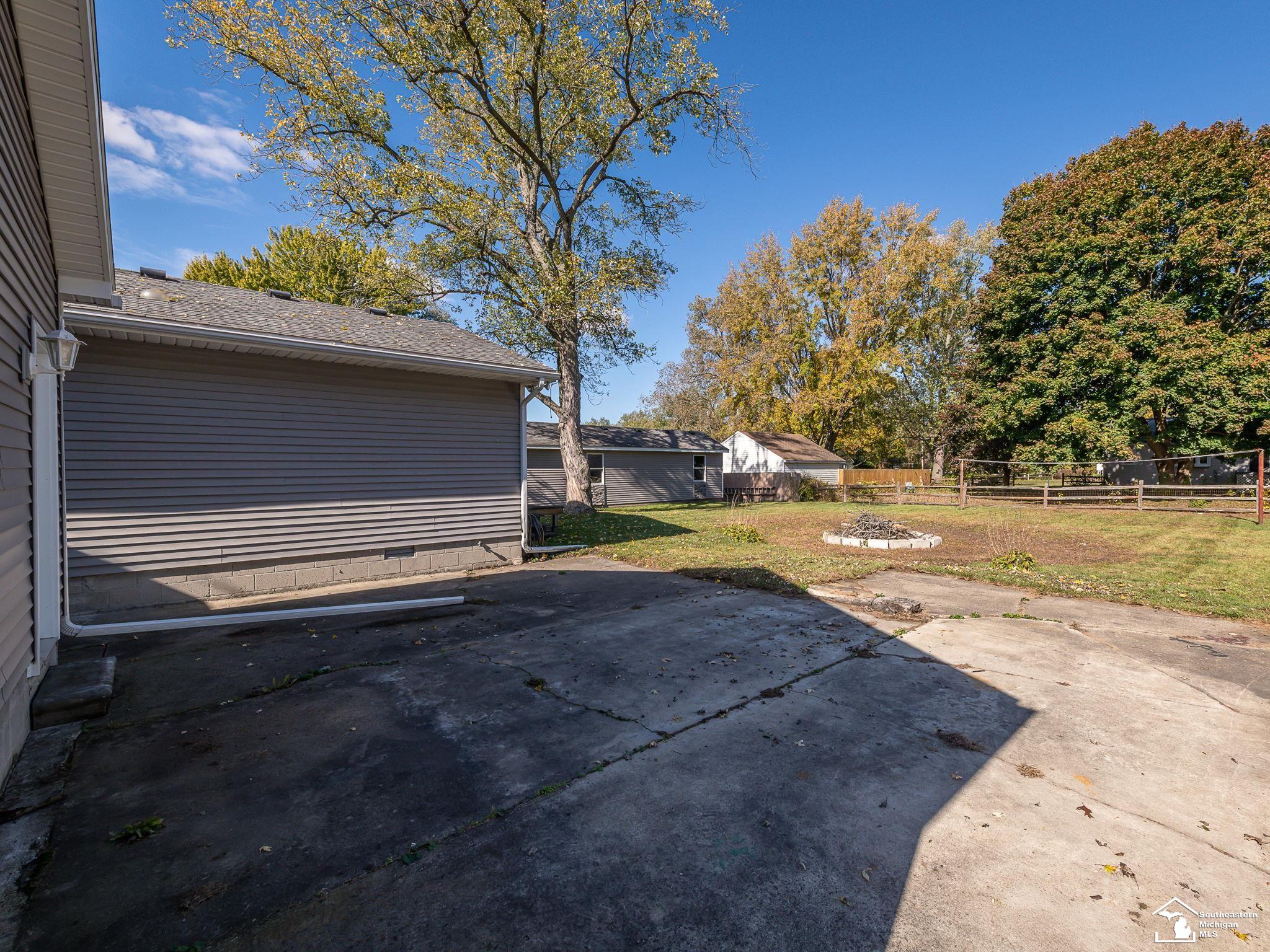 Bedford Township, Michigan 48182, United States, 3 Bedrooms Bedrooms, ,3 BathroomsBathrooms,Residential,Active,234533