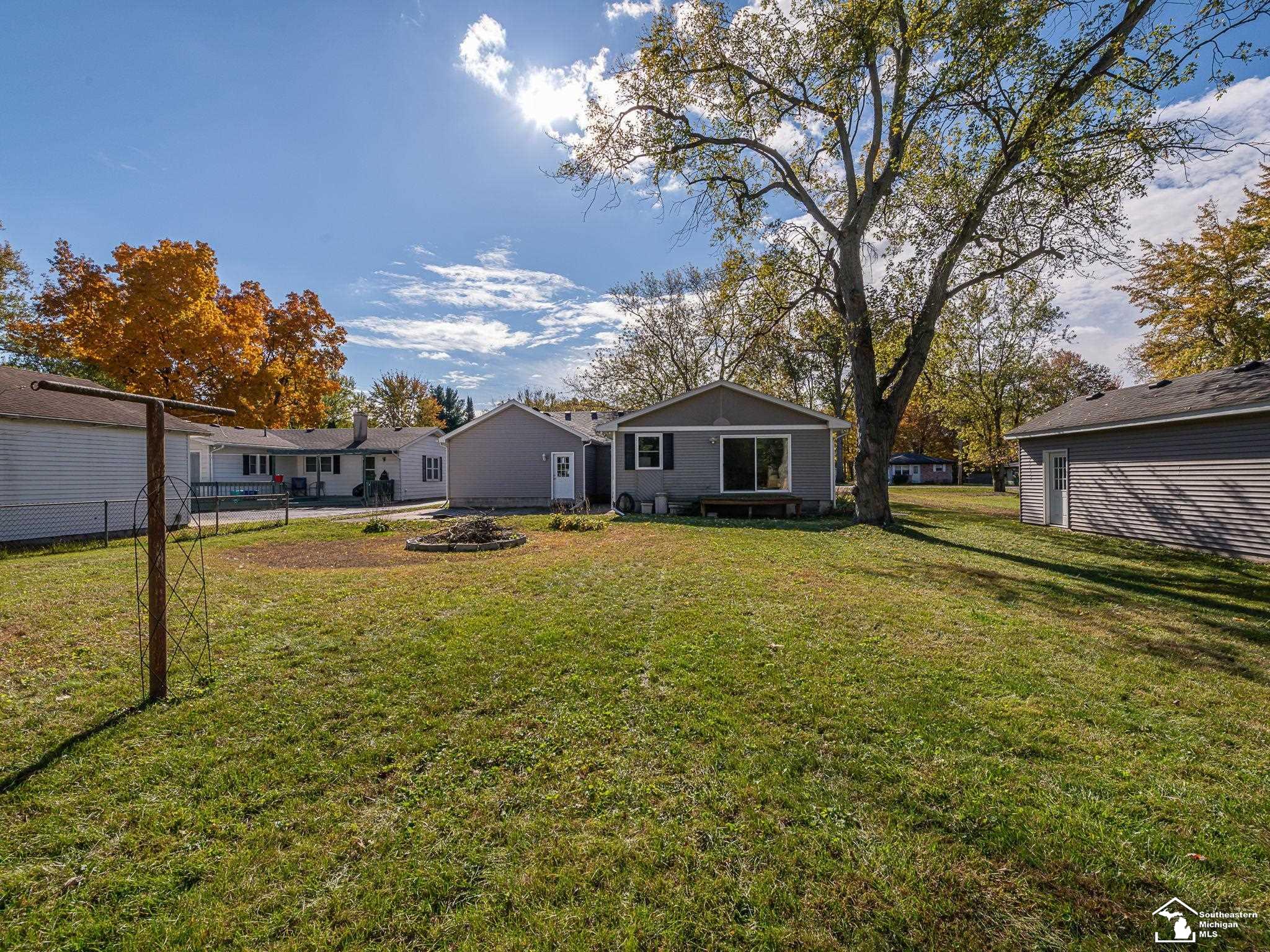 Bedford Township, Michigan 48182, United States, 3 Bedrooms Bedrooms, ,3 BathroomsBathrooms,Residential,Active,234533