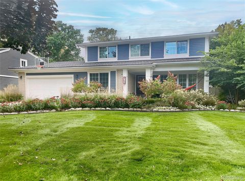 862 S Glenhurst Drive Birmingham City MI 48009