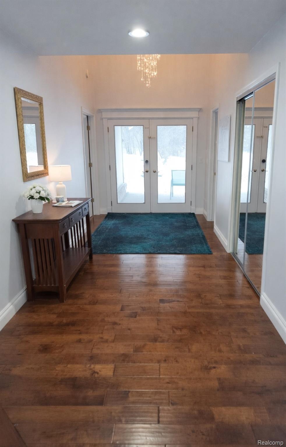 5106 Deer Run Circle