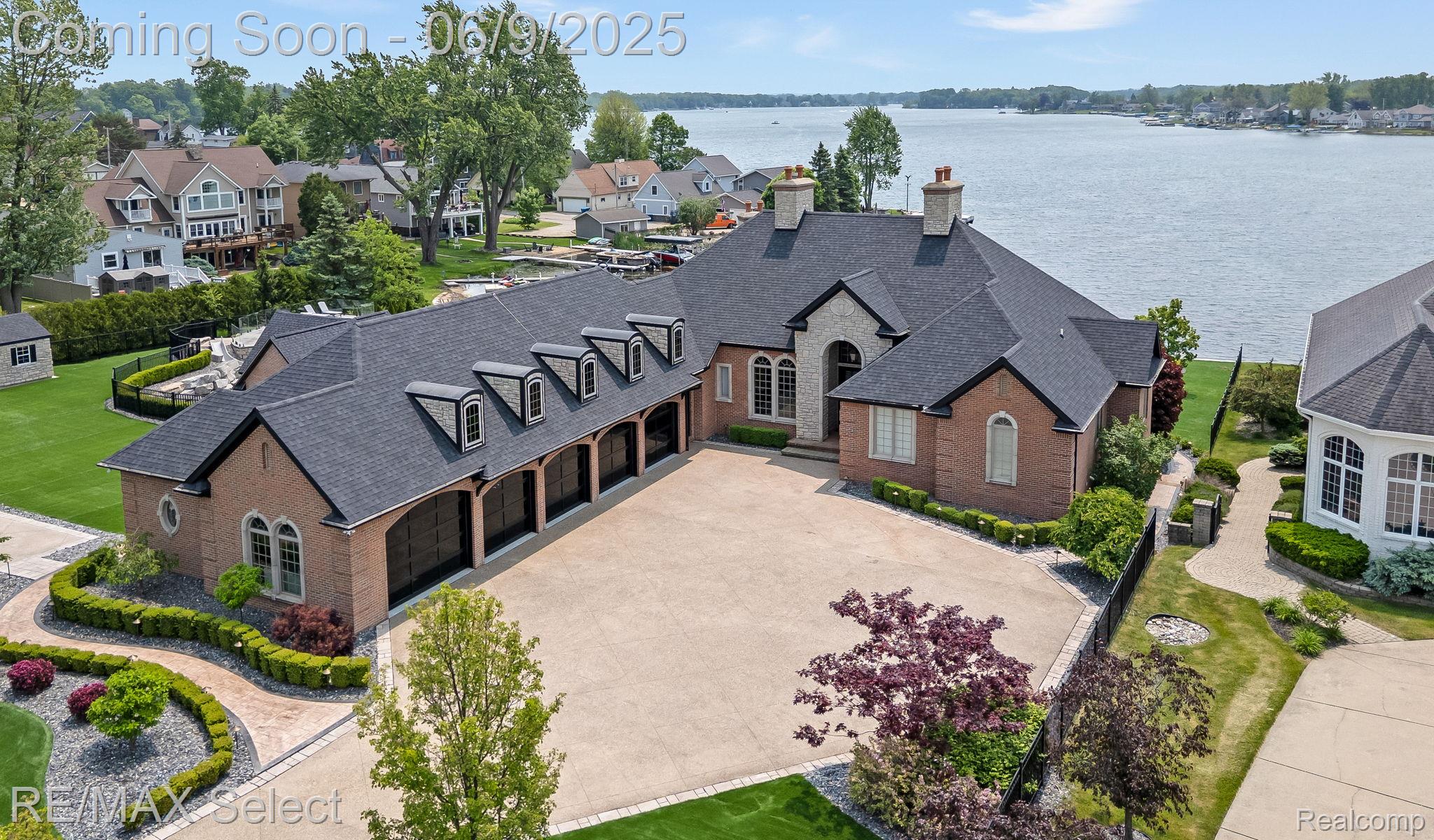 2559 N Long Lake Road