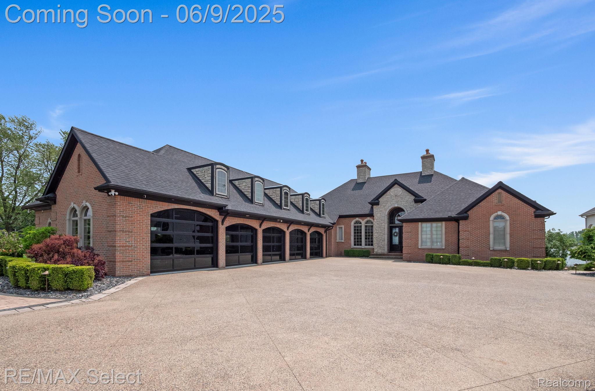 2559 N Long Lake Road