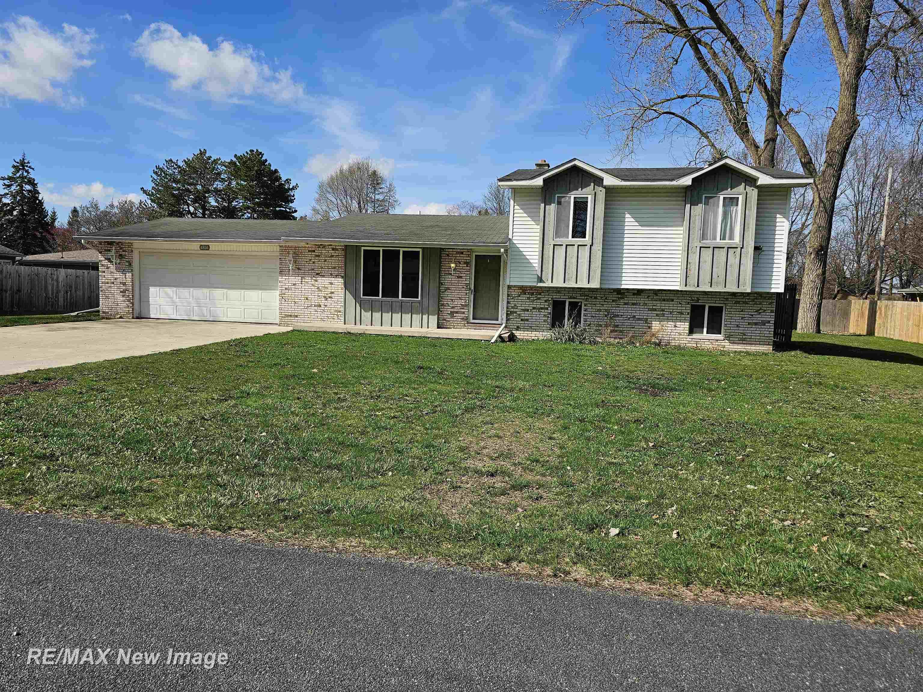 4814 Schneider Street