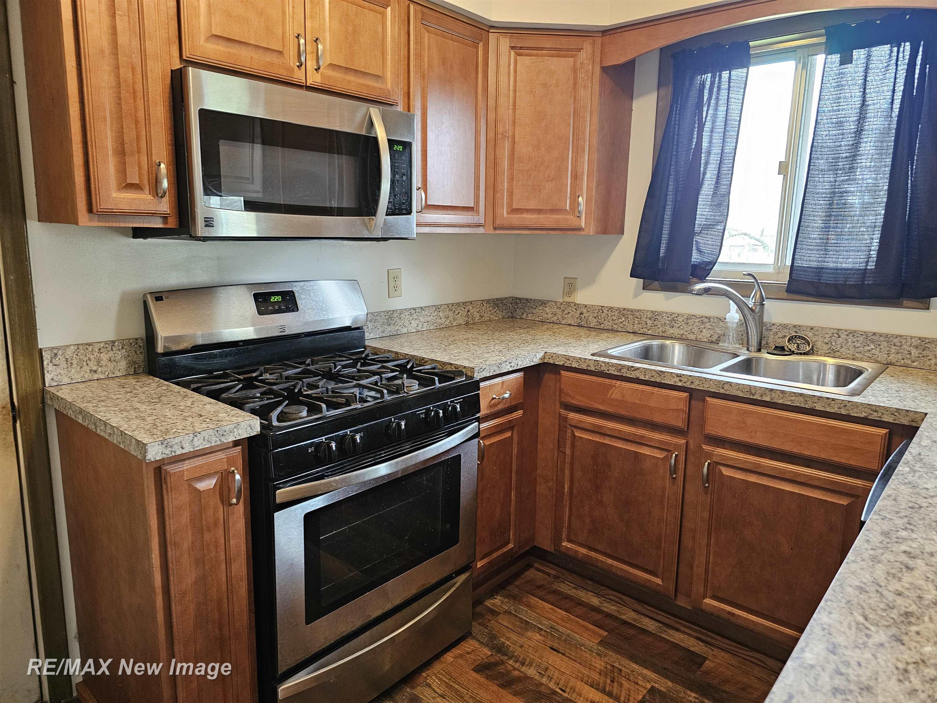 4814 Schneider Street