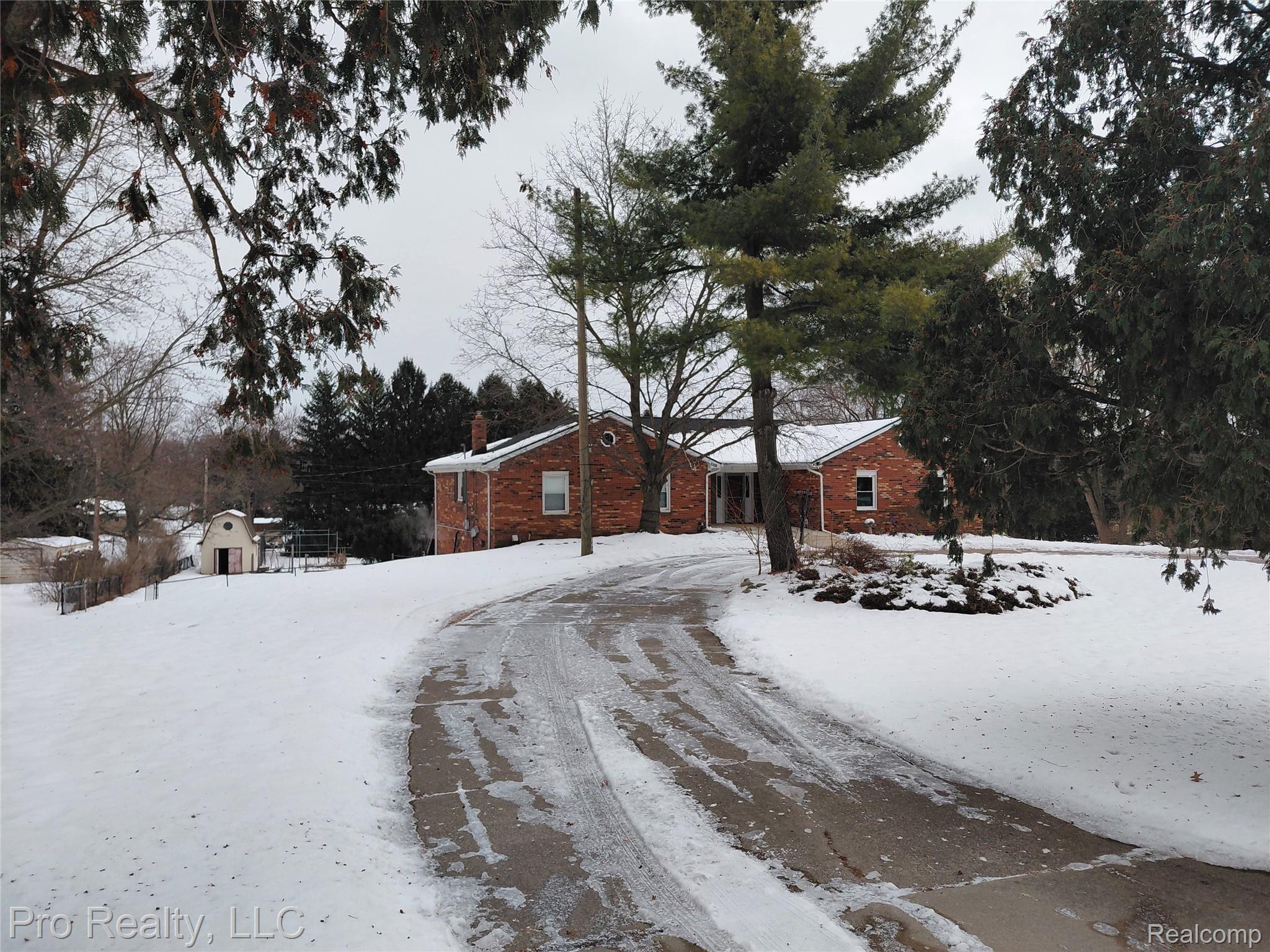 8445 Crestshire Drive