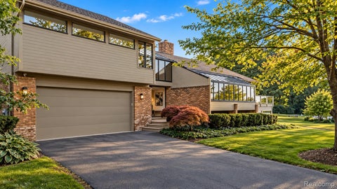 Tiny photo for 3850 Pine Harbor Drive, West Bloomfield Charter Township, MI 48323 (MLS # 20261085022)