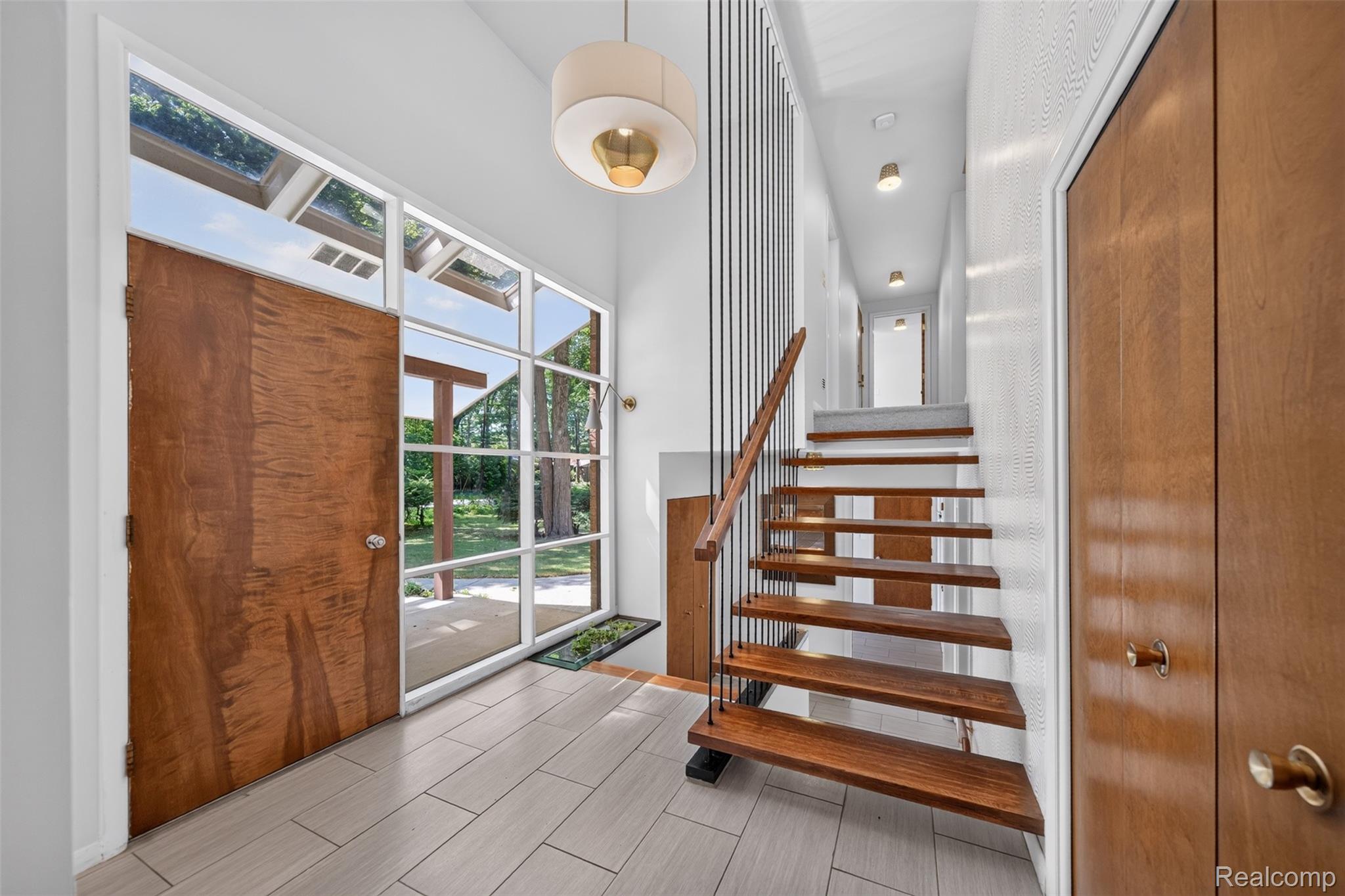 7388 Lindenmere Drive