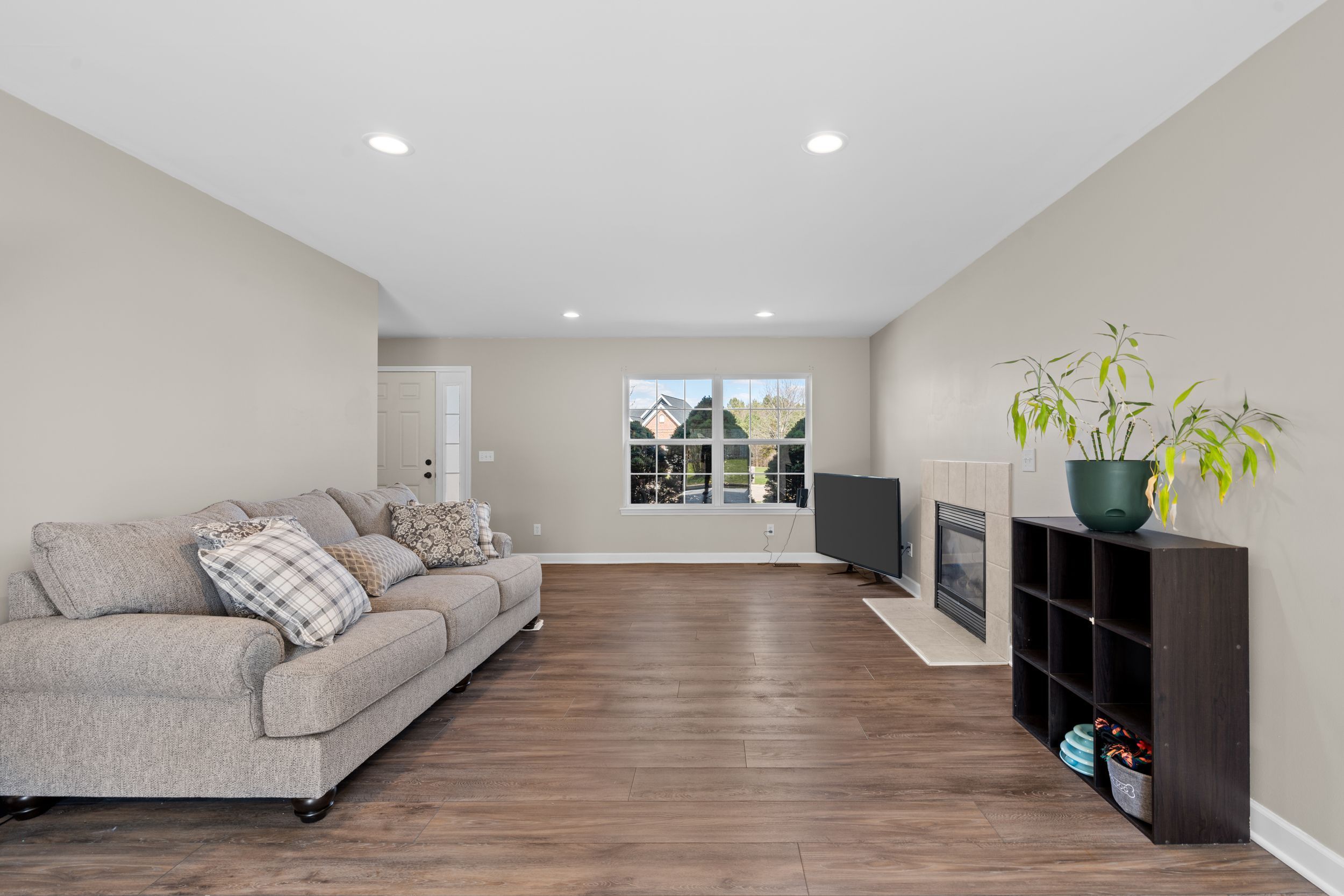 10094 N Hunt