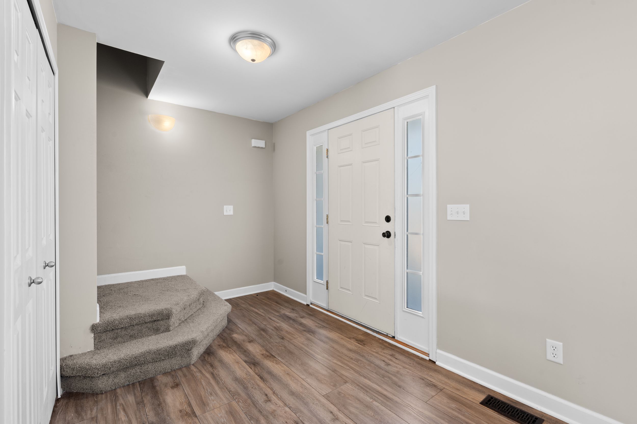 10094 N Hunt
