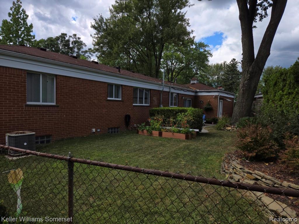 1216 Sycamore Drive