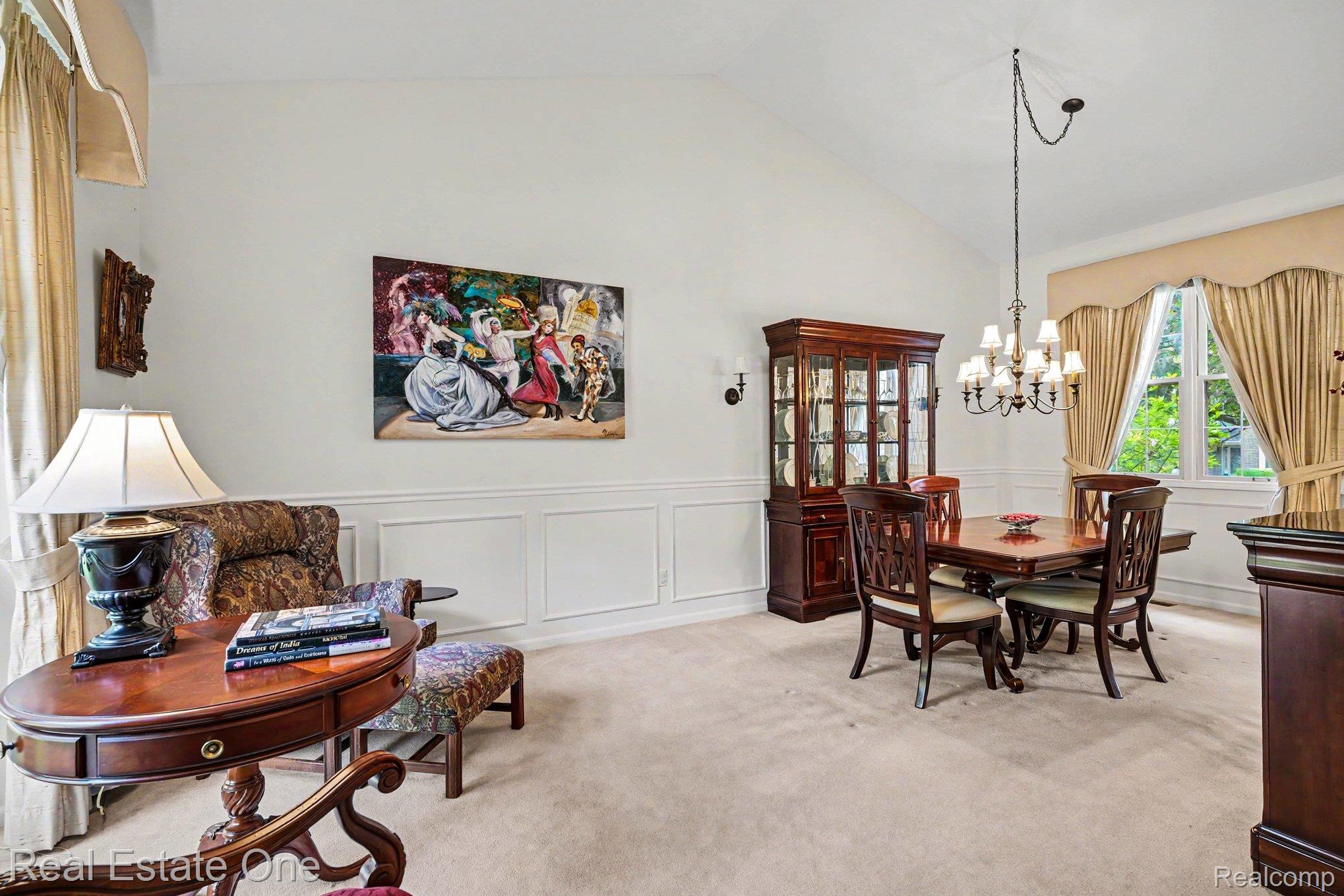737 Woodfield Way