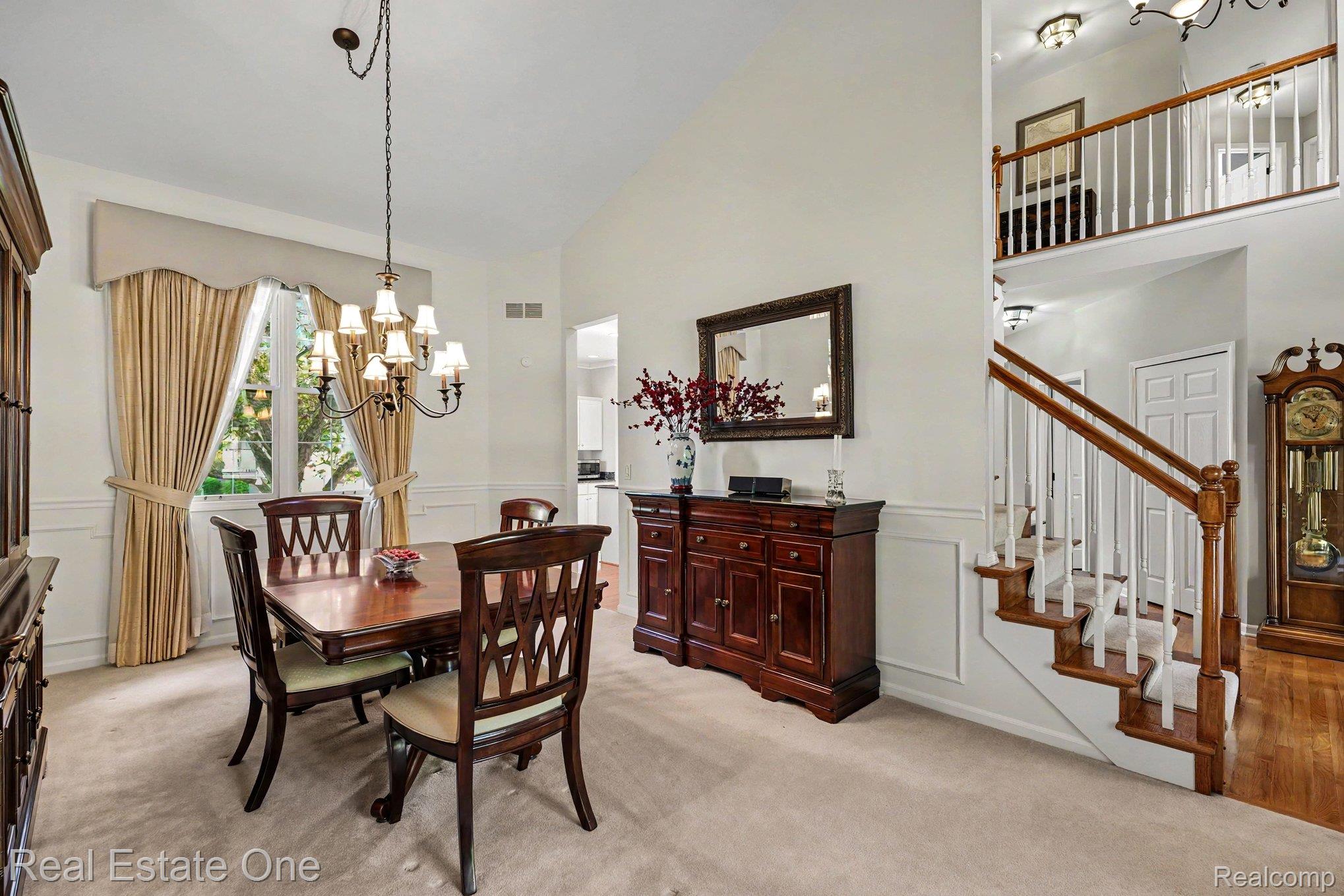 737 Woodfield Way