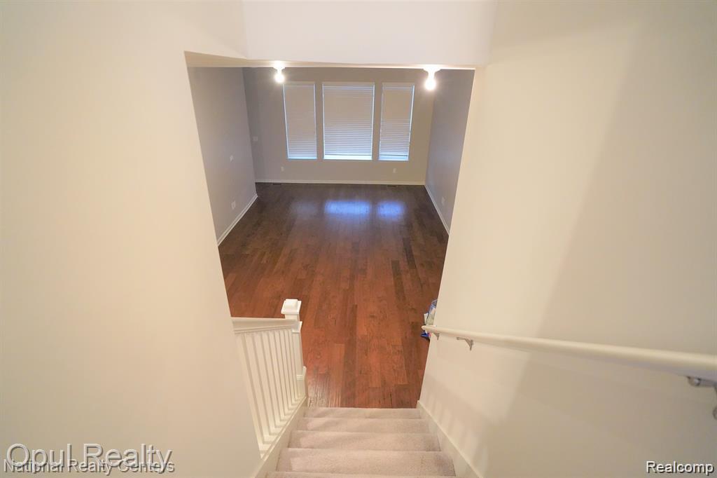 3151 Chambers W