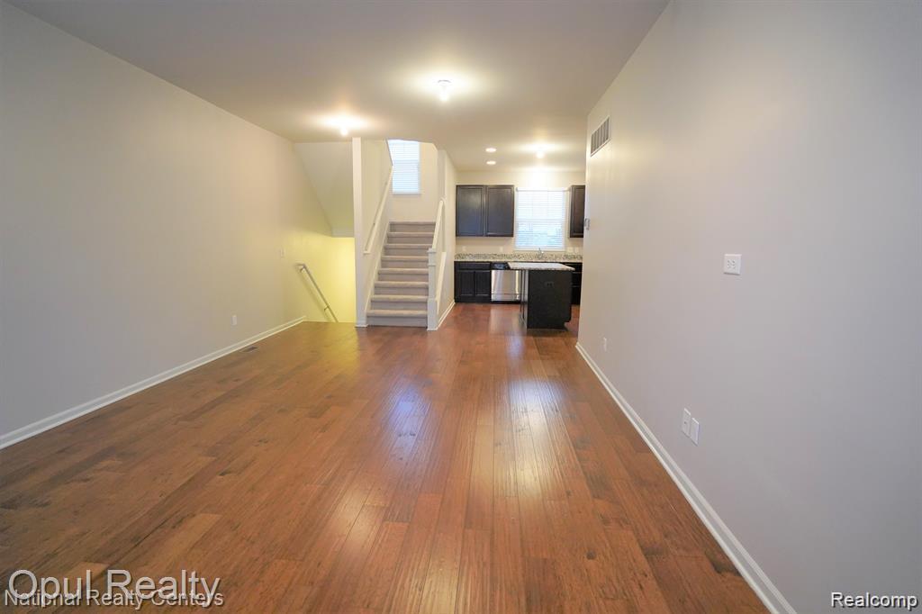 3151 Chambers W