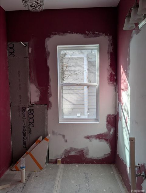 Tiny photo for 909 Hilldale Drive, Royal Oak City, MI 48067 (MLS # 20261014921)