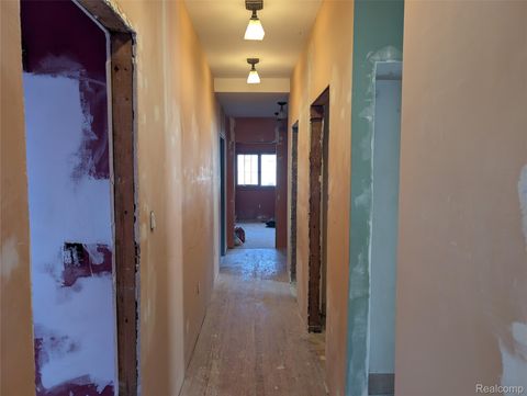 Tiny photo for 909 Hilldale Drive, Royal Oak City, MI 48067 (MLS # 20261014921)