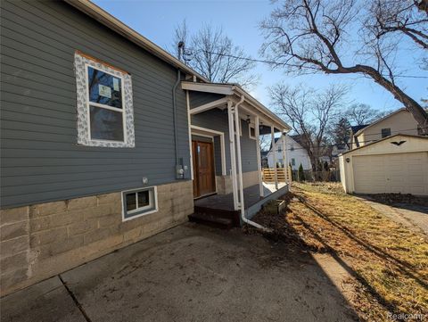 Tiny photo for 909 Hilldale Drive, Royal Oak City, MI 48067 (MLS # 20261014921)