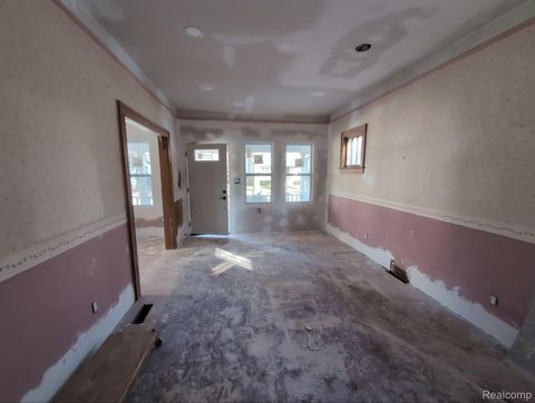 Tiny photo for 909 Hilldale Drive, Royal Oak City, MI 48067 (MLS # 20261014921)