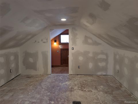 Tiny photo for 909 Hilldale Drive, Royal Oak City, MI 48067 (MLS # 20261014921)