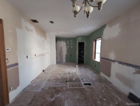 Tiny photo for 909 Hilldale Drive, Royal Oak City, MI 48067 (MLS # 20261014921)