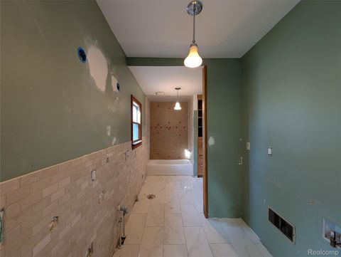 Tiny photo for 909 Hilldale Drive, Royal Oak City, MI 48067 (MLS # 20261014921)