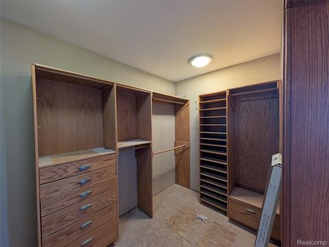 Tiny photo for 909 Hilldale Drive, Royal Oak City, MI 48067 (MLS # 20261014921)